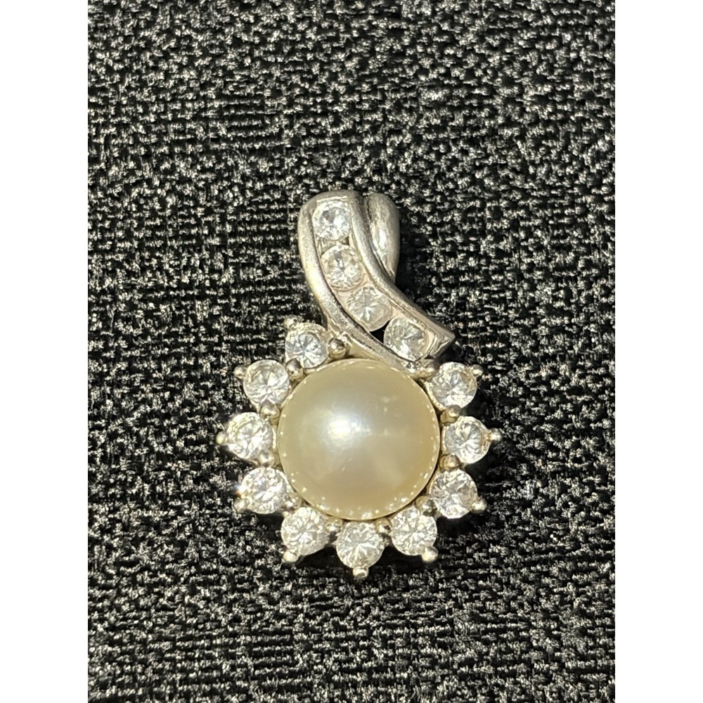 Vintage 925 Sterling Silver Mabe Pearl Diamonique CZ Cluster Pendant